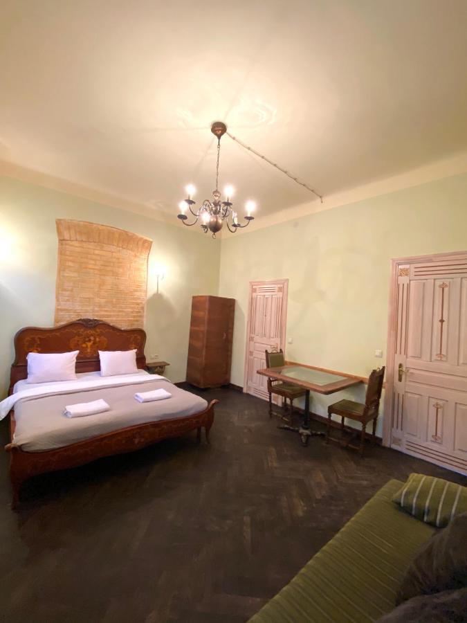 Квартира В Центрі На Вулиці Валова 21 Lviv Bagian luar foto