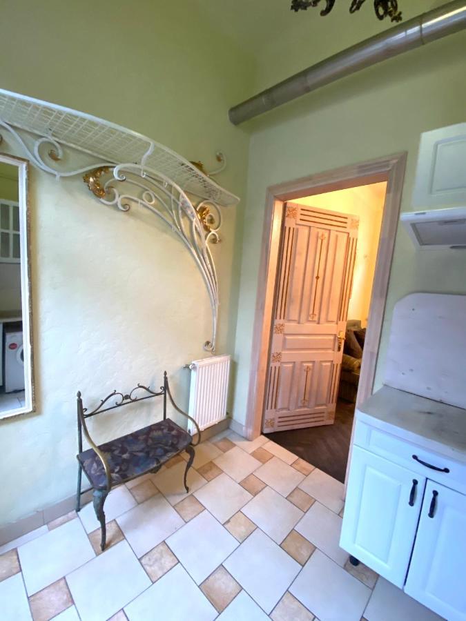 Квартира В Центрі На Вулиці Валова 21 Lviv Bagian luar foto