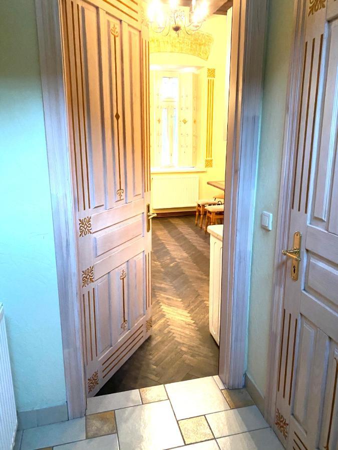 Квартира В Центрі На Вулиці Валова 21 Lviv Bagian luar foto