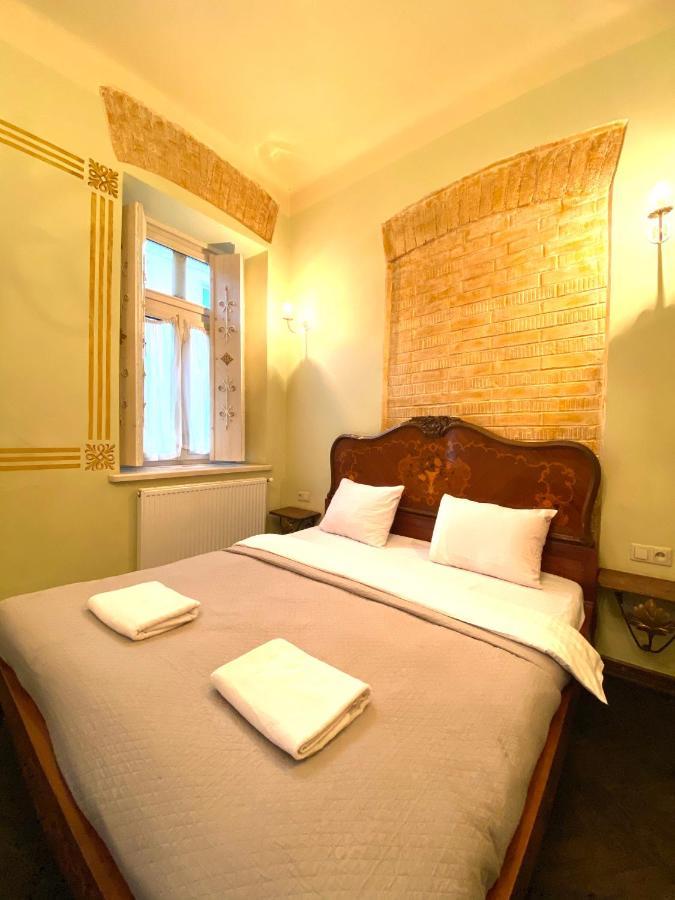 Квартира В Центрі На Вулиці Валова 21 Lviv Bagian luar foto
