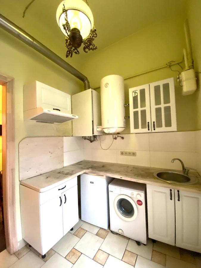 Квартира В Центрі На Вулиці Валова 21 Lviv Bagian luar foto