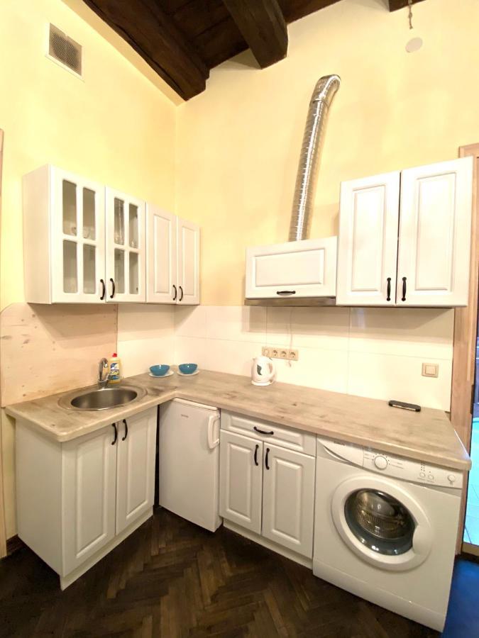 Квартира В Центрі На Вулиці Валова 21 Lviv Bagian luar foto