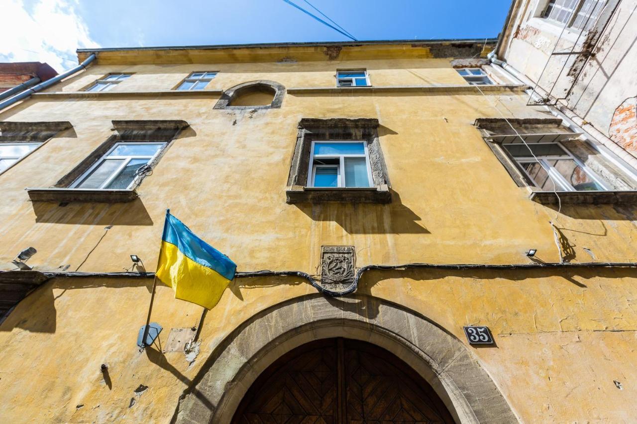 Квартира В Центрі На Вулиці Валова 21 Lviv Bagian luar foto